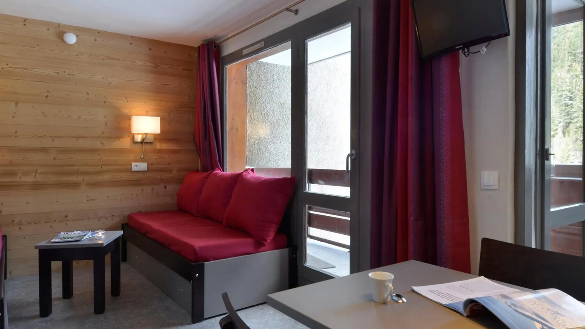 Studio Divisible Renove Au Pied Des Pistes Avec Balcon - Fr-1-181-2389 La Plagne-Tarentaise Apartment